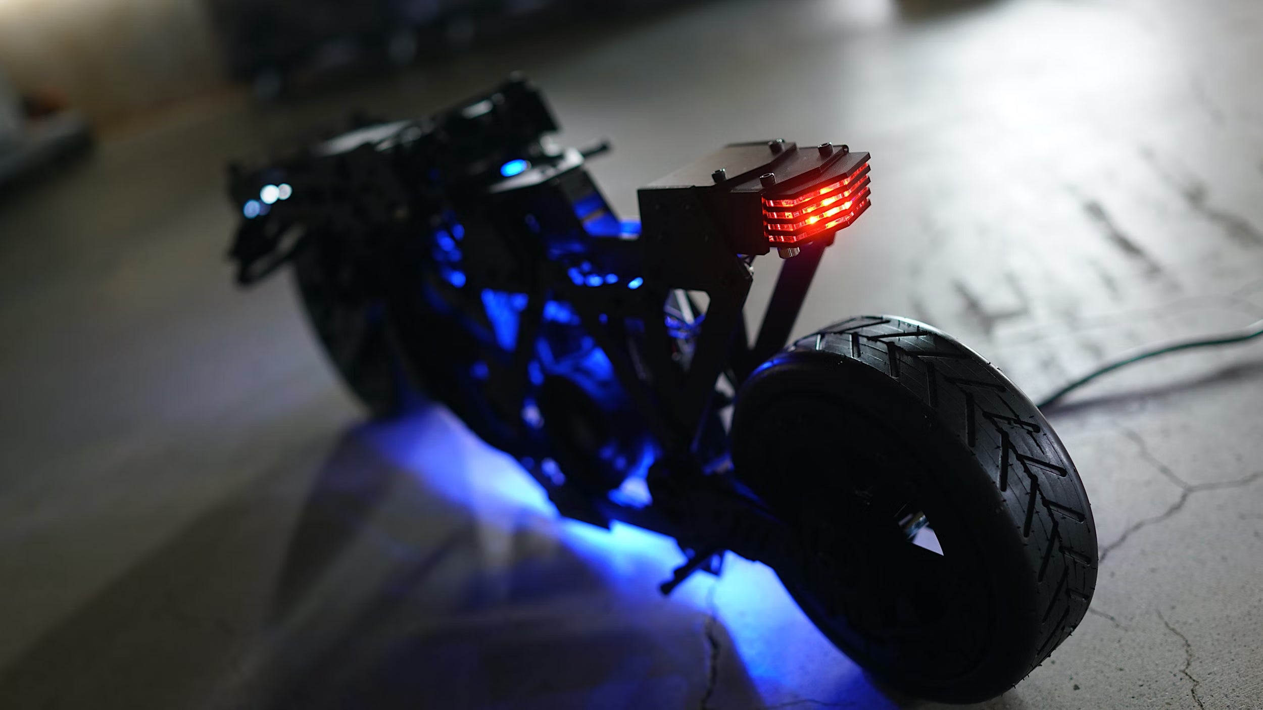 Quantum Retrograde Bike (Carbon Black)