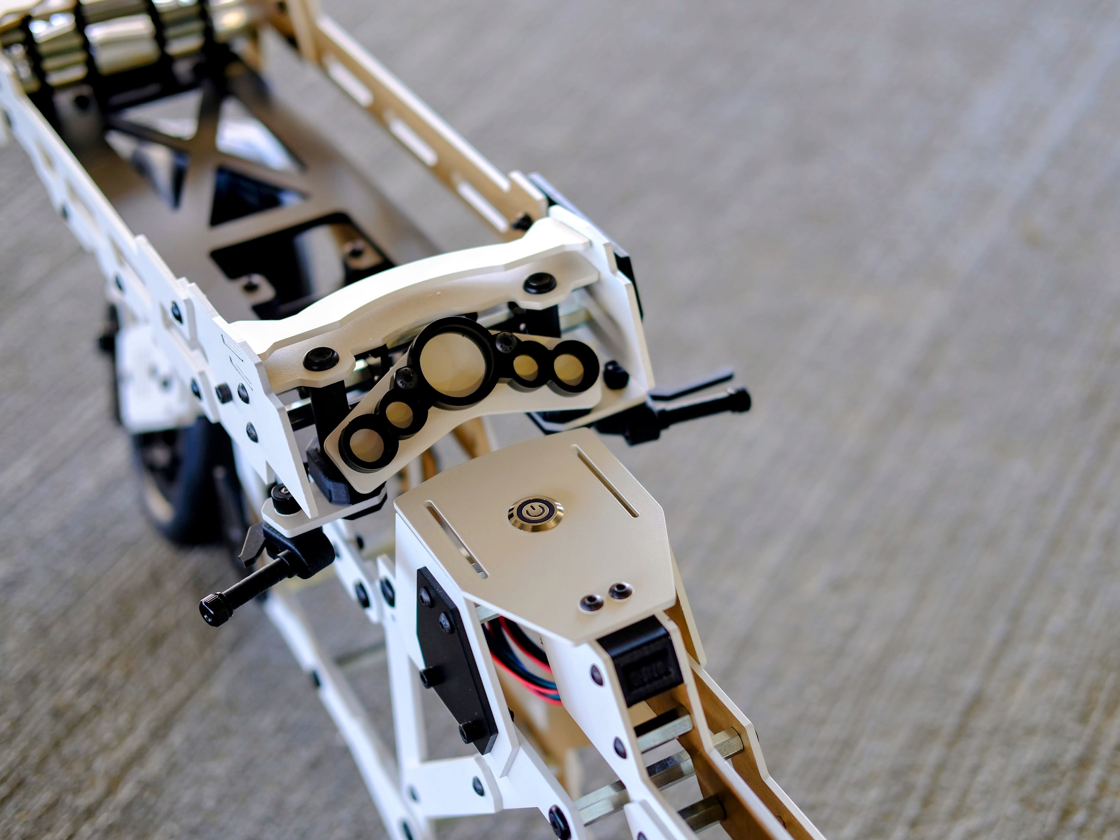 Quantum Retrograde Bike (Glacier White)